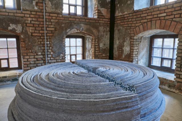 NAZGOL ANSARINIA, Article 43 (from the series Pillars), (detail) 2019. Photo: Hamid Eskandari & Shima Mirsaeidi