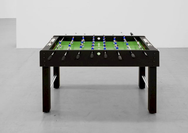 BJÖRN MELHUS, You Are Not Alone, 2013. Courtesy Collection von Kelterborn, Frankfurt