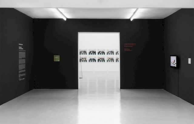 (l–r) JOCHEN GERZ, Revolut…, 1971/1990; TATSUMI ORIMOTO, 16 Drums and 16 People, 2002; HU WEIYI, Keep Crawling, 2012 (installation view). Courtesy Collection von Kelterborn, Frankfurt