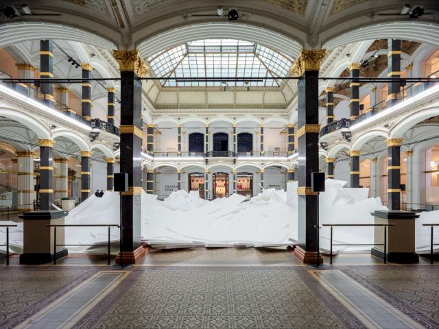 “Fin De Siècle”, General Idea, 1990, Graci Collection. Photo Luca Girardini (Just closed the exhibition at the National Gallery of Canada Ottawa and at the Stedelijk Museum in Amsterdam, the work is now on display at the Gropius Bau in Berlin)