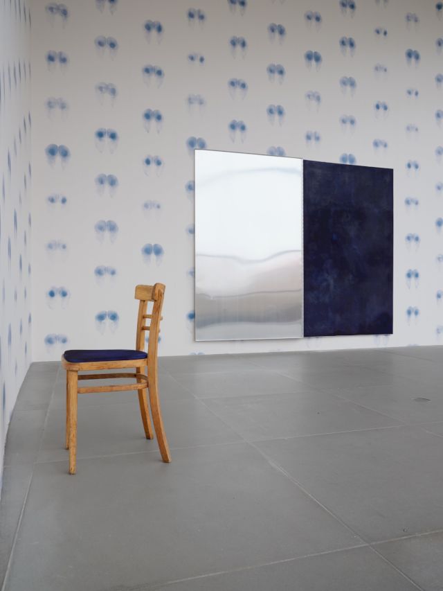 View of the exhibition Tapetewechsel. Artists' Wallpapers from the Sammlung Goetz, Neues Museum Nuremberg, 8 March - 1 September 2024, © Abigail Lane/VG BILD- KUNST Bonn, 2024, Photo: Neues Museum Nuremberg (Annette Kradisch)