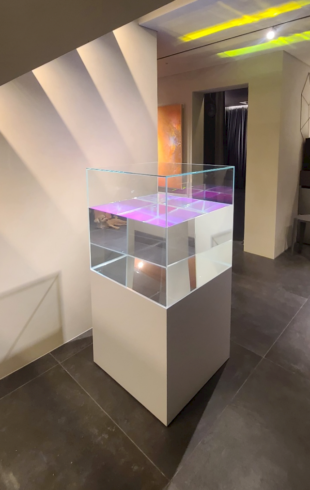 Ann Veronica Janssens, Blue Hawaii, 2018, courtesy of the artist & Lee Soyoung, © Lee Soyoung