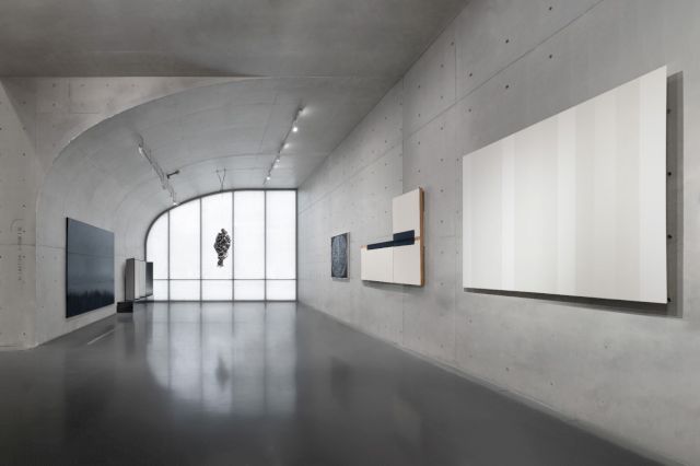 Installation view of the exhibition “10–60.” Photo by Shaunley, courtesy of The Long Museum.