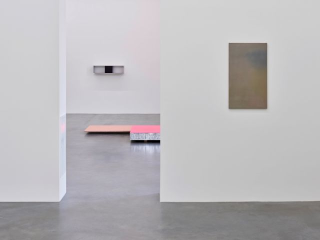 Installation view: Zwischen weißen Wänden …, PEAC Museum, 2024. Photo: Bernhard Strauss