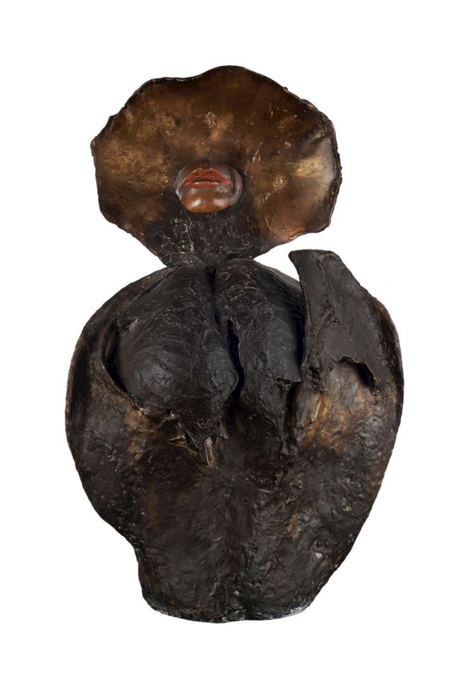 Alina Szapocznikow, Nun, 1967, bronze, polyester, h: 63 cm. STARAK COLLECTION © The Estate of Alina Szapocznikow / Galerie Loevenbruck, Paris