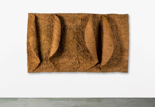 Magdalena Abakanowicz, 'Sisal Natural', 1974-75. Courtesy the David and Indrė Roberts Collection. © The Marta Magdalena Abakanowicz Kosmowska and Jan Kosmowski Foundation, Warsaw, Poland. Photography: Jo Hounsome