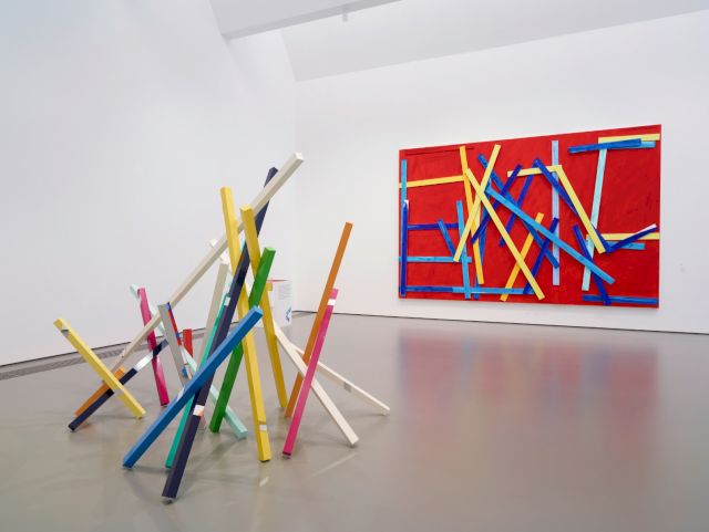 Installation view Andy Ouchi, Untitled (Expansion, Contraction), 2010 and Imi Knoebel, Fishing Red II, 2008, Photo: Daniel Scheffold